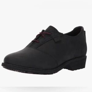 Teva Black Oxford Shoes with Red Laces size 9.5